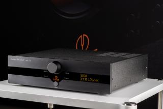 Canor Audio DAC 2.10 Reference Class Digital to Analog Converter, Tube Output Stage, Dual Mono Color: Black