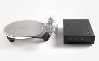 Rega Planar 10 Analog turntable with PL10 PSU Cartridges: Rega MC Apheta 3