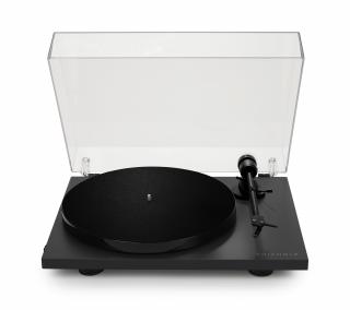 Triangle Lunar 1 Turntable with Ortofon OM5e cartridge Color: Black