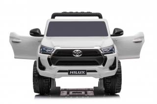 Pojazd Toyota Hillux Biały 4x4