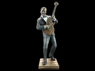 FIGURKA rzeźba GITARZYSTA statuetka VERONESE  (WU76221A4)