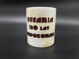 KUBEK PORCELANOWY HUSSARIA 120 LAT NIEPOKONANI KB011