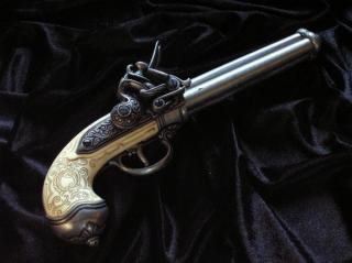 TRZYLUFOWY WŁOSKI PISTOLET SKAŁKOWY 1680r. (1016/G)