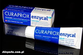 Curaprox Enzycal 950 ppm - pasta przeciw próchnicy z systemem laktoperoksydazy stosowana u dzieci i dorosłych