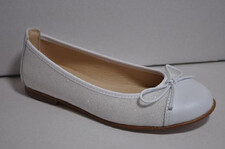 Buty do komunii dziewczęce Pablosky 332403 kolor biały rozmiary 33-39