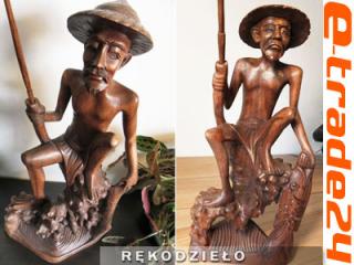 Rzeźba Drewno Suar Wędkarz RYBAK z wędką 30cm