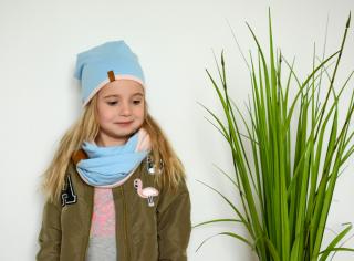 wiosenny komplet dla dziewczynki niebiesko-różowy, czapka krasnal dziecięca i komin