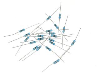 11. Rezystor 0,5W    47Ohm 1%   /896