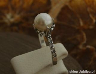 ALLI - srebrny pierscionek z perla i krysztalkam