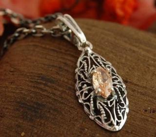 ONDA - srebrny wisiorek z topazem złocistym