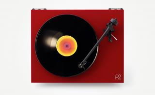 Gramofon Rega Planar 2 Red Gloss