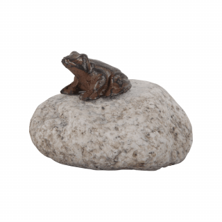 Figurka żeliwna na kamieniu - żaba