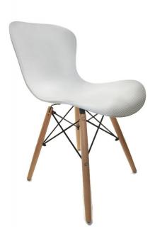 Krzesło w kolorze białym na drewnianych nogach