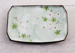 Prostokątny talerz w kwiaty wiśni, Green Cosmos Plate Tokyo Design - 22x15cm
