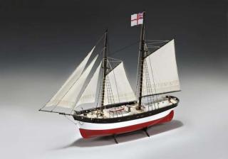 Drewniany model do sklejania okrętu Hunter Q-Ship - Amati 1450