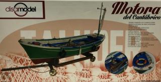 Drewniany model łodzi motorowej Barquera do sklejania 1:18 Disarmodel 20145
