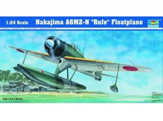 Japoński myśliwiec Nakajima z wodnymi płozami, model Trumpeter 02410