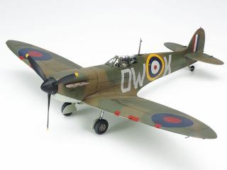 Model brytyjskiego myśliwca Supermarine Spitfire Mk.I w skali 1:48 Tamiya 61119