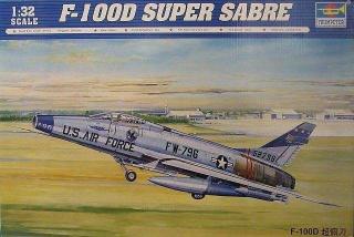 Model samolotu USAF F-100D Super Sabre w skali 1:32, Trumpeter 02232
