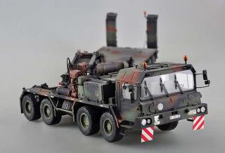 Model transportera czołgów SLT-56 do sklejania Trumpeter 00203