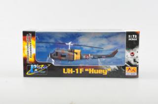 Plastikowy gotowy sklejony i pomalowany model helikoptera UH-1F Huey Easy Model 36920 skala 1:72