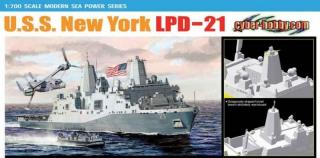 Plastikowy model amerykańskiego okrętu transportowego USS New York LPD-21 do sklejania w skali 1:700 z firmy Dragon (Cyber Hobby) nr 7110