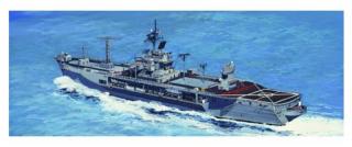 Plastikowy model amerykańskiego współczesnego okrętu dowodzenia USS Mount Whitney LCC-20 (1997) do sklejania w skali 1:700 z firmy Trumpeter nr katalogowy 05719