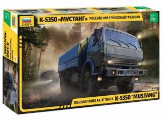 Plastikowy model do sklejania rosyjskiej ciężarówki KamAZ K-5350 Mustang w skali 1:35 z firmy Zvezda nr katalogowy 3697
