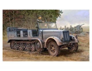 Plastikowy model transportera Sd.Kfz.7 do sklejania w skali 1:35 z firmy Trumpeter nr 01514