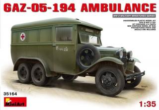 Plastikowy model z firmy MiniArt nr katalogowy 35164 GAZ-05-194 w wersji ambulansu