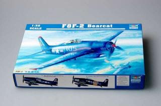 Plastikowy samolot do sklejania F8F-2 Bearcat - Trumpeter 02248
