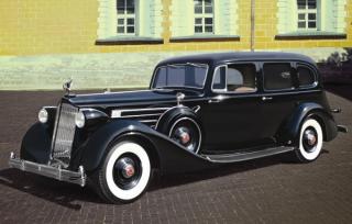 Samochód sowieckich oficieli Packard Twelve z 1936 model ICM 35535