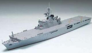 Tamiya 31003 Japan Maritime Self Defense Force JDS LST-4001 Ohsumi
