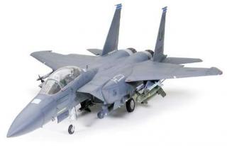 Tamiya 60312 Samolot F-15E Strike Eagle w/Bunker Buster