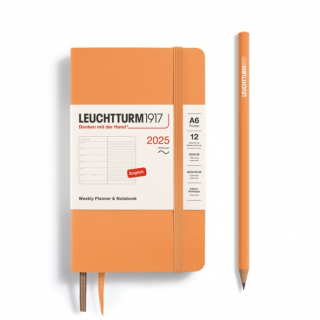 PLANER TYGODNIOWY Z NOTATNIKIEM LEUCHTTURM1917 W MIĘKKIEJ OPRAWIE POCKET (A6) 2025 APRICOT (MORELOWY)