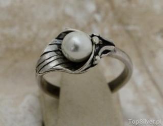 EMMA - srebrny pierścionek z perłą