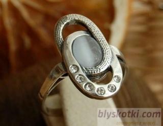 VESPA - srebrny pierścionek z kocim okiem i kryształkami