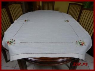 Świąteczny obrus haftowany na mały stół | 110x160cm, beżowy, Prezent9