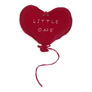 Hi Little One poduszka dekoracyjna do pokoiku BIO muślin HEART Red Mimisia.pl