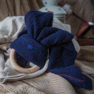 Topmark Hi Little One - Przytulanka dou dou z gryzakiem SLEEPY BUNNY z organicznej BIO bawełny Navy