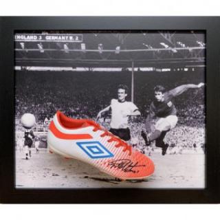 Słynni piłkarze kicker w ramce Hurst Signed Boot (Framed)