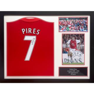 Słynni piłkarze koszulka w antyramie Arsenal FC 1982 Pires Signed Shi