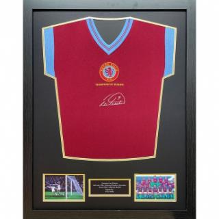 Słynni piłkarze koszulka w antyramie Aston Villa FC 1982 Withe Signed