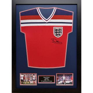 Słynni piłkarze koszulka w antyramie England FA 1982 Robson Signed Sh
