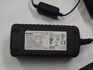 Zasilacz NetBIt  12V - 3,15A Uniwersalny, wielofunkcyjny