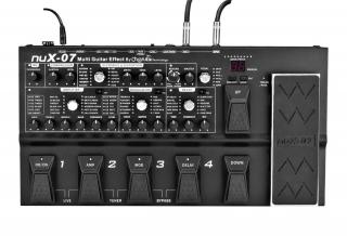 NUX 07 - multiefekt gitarowy