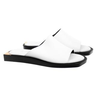 Klapki damskie Aspena 2B-3022 WHITE Aspena 2B-3022 WHITE klapki damskie białe