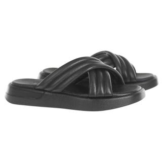 Klapki damskie Venus 2215002Y BLACK Venus 2215002Y BLACK klapki damskie czarne skórzane