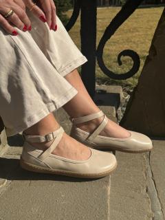 Beżowa balerina barefoot