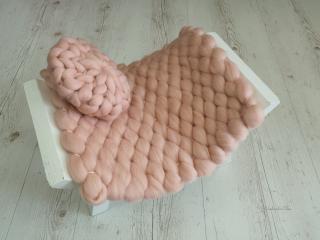 Kocyk czesankowy tkany z poduszką do sesji noworodkowej Jasny Róż / Pastelowy róż